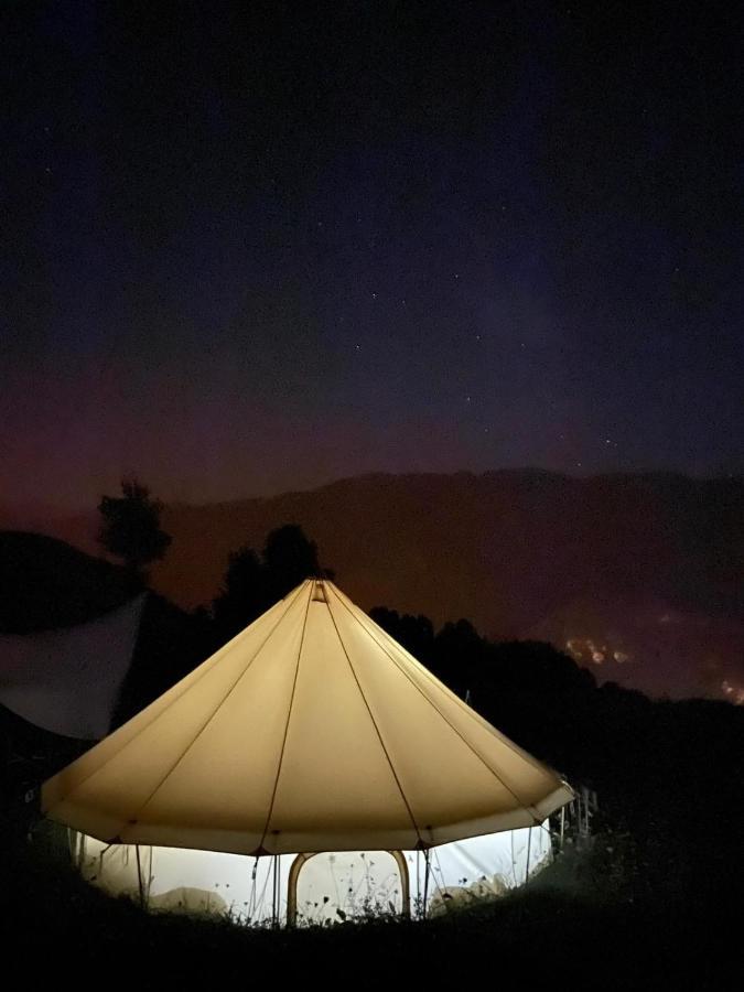 Lodg'Ing Secret Camp Ariege Hotel Lordat Exterior photo